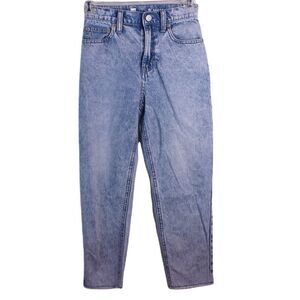 GAP Kids Mom Jeans in Light Wash Girls Size 8
